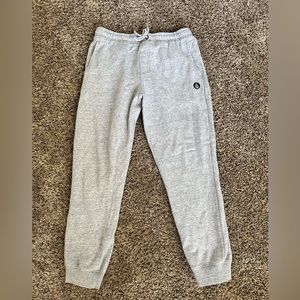 Volcom joggers boys size 14.